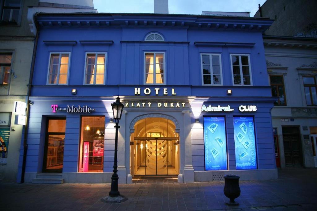 Hotel Ar Golden House