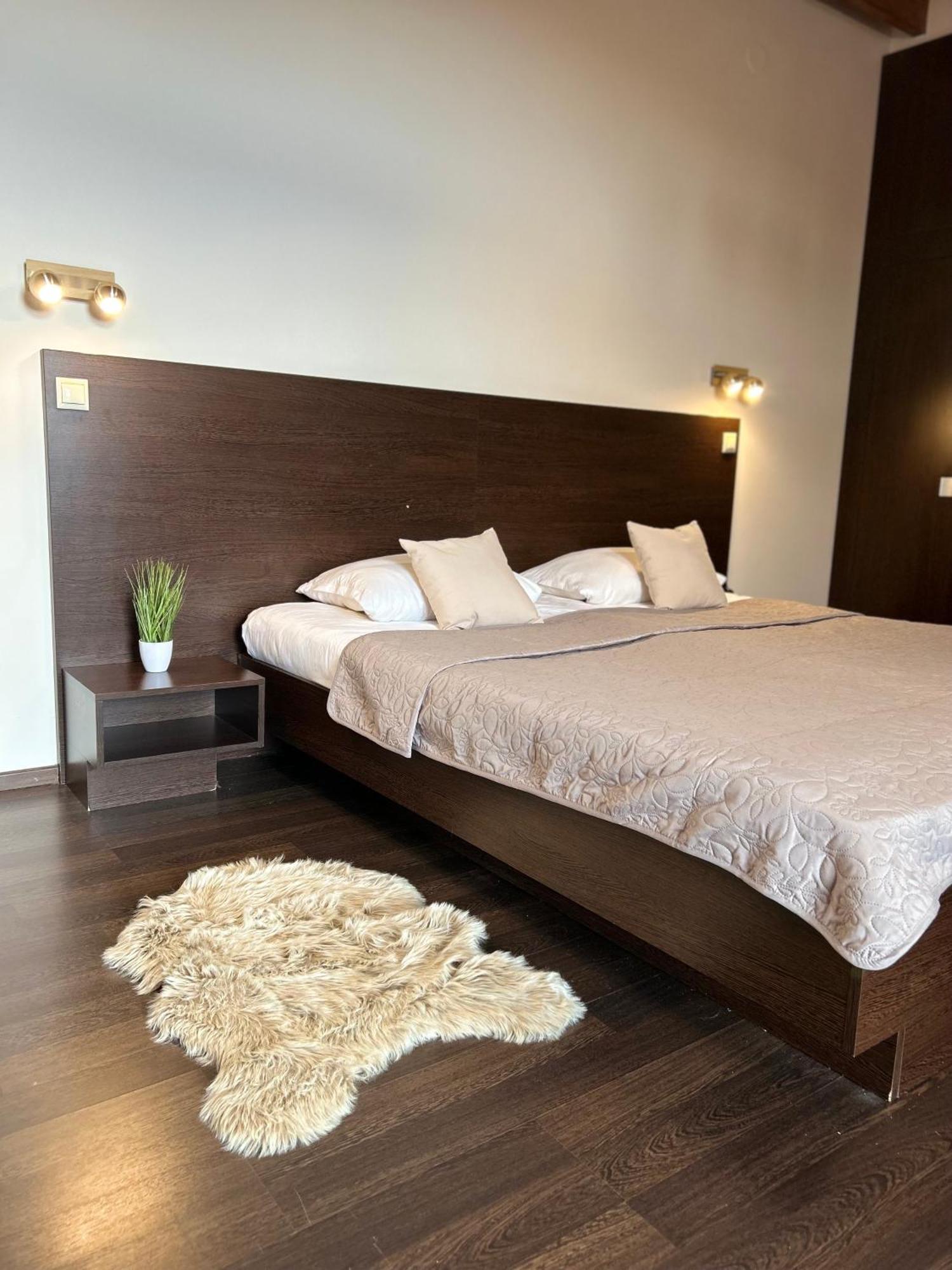 Hotel Ar Golden House