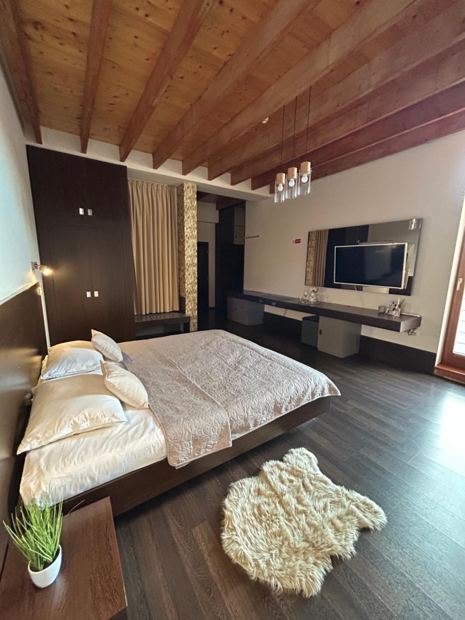 Ar Golden House 4* Kosice